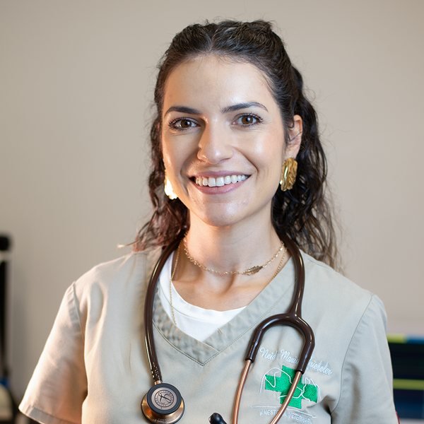 M.e. Neide Griebeler, médica-veterinária especialista em anestesiologia veterinária